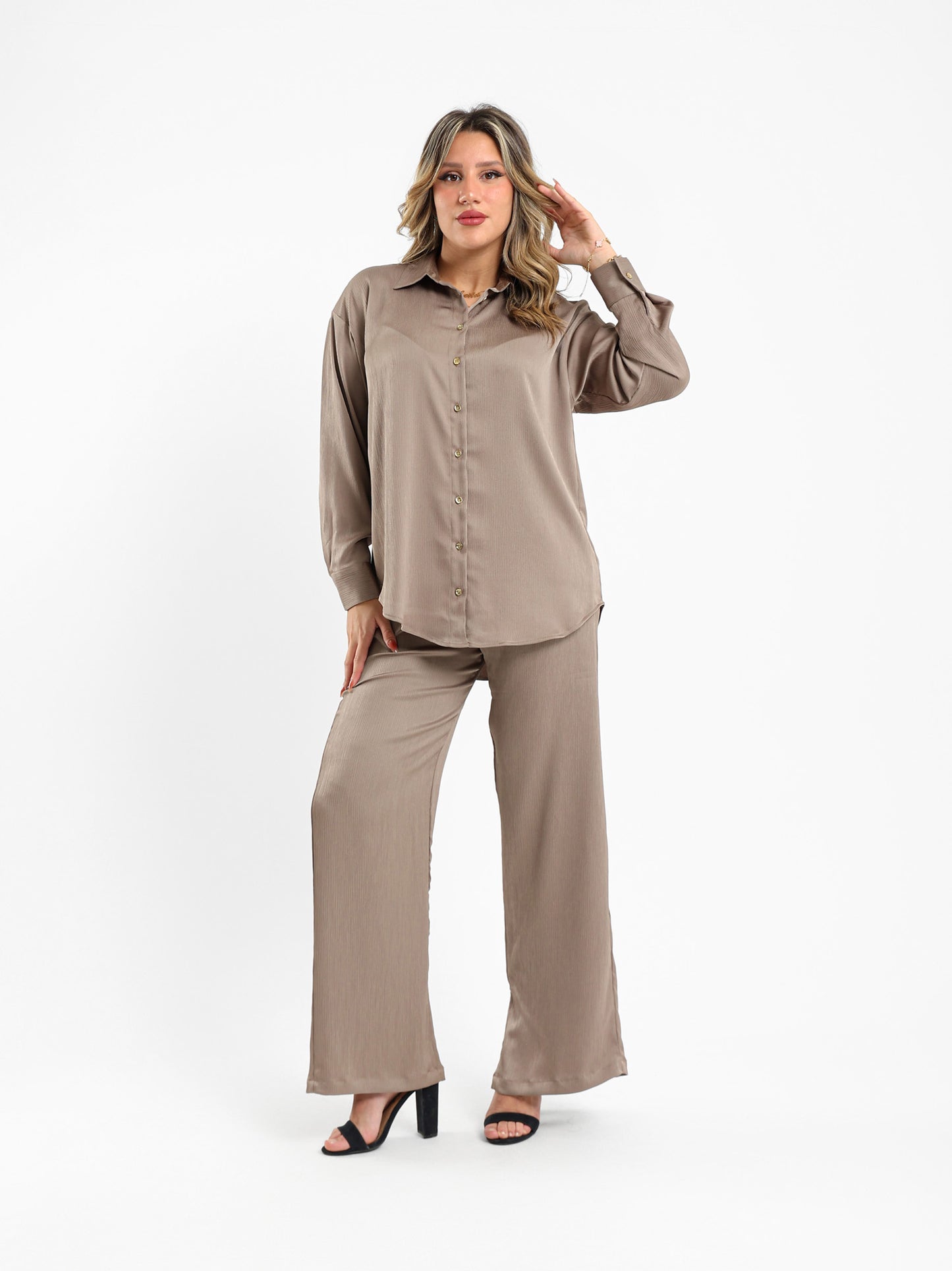 Wrinkled Pants with Slit Hem