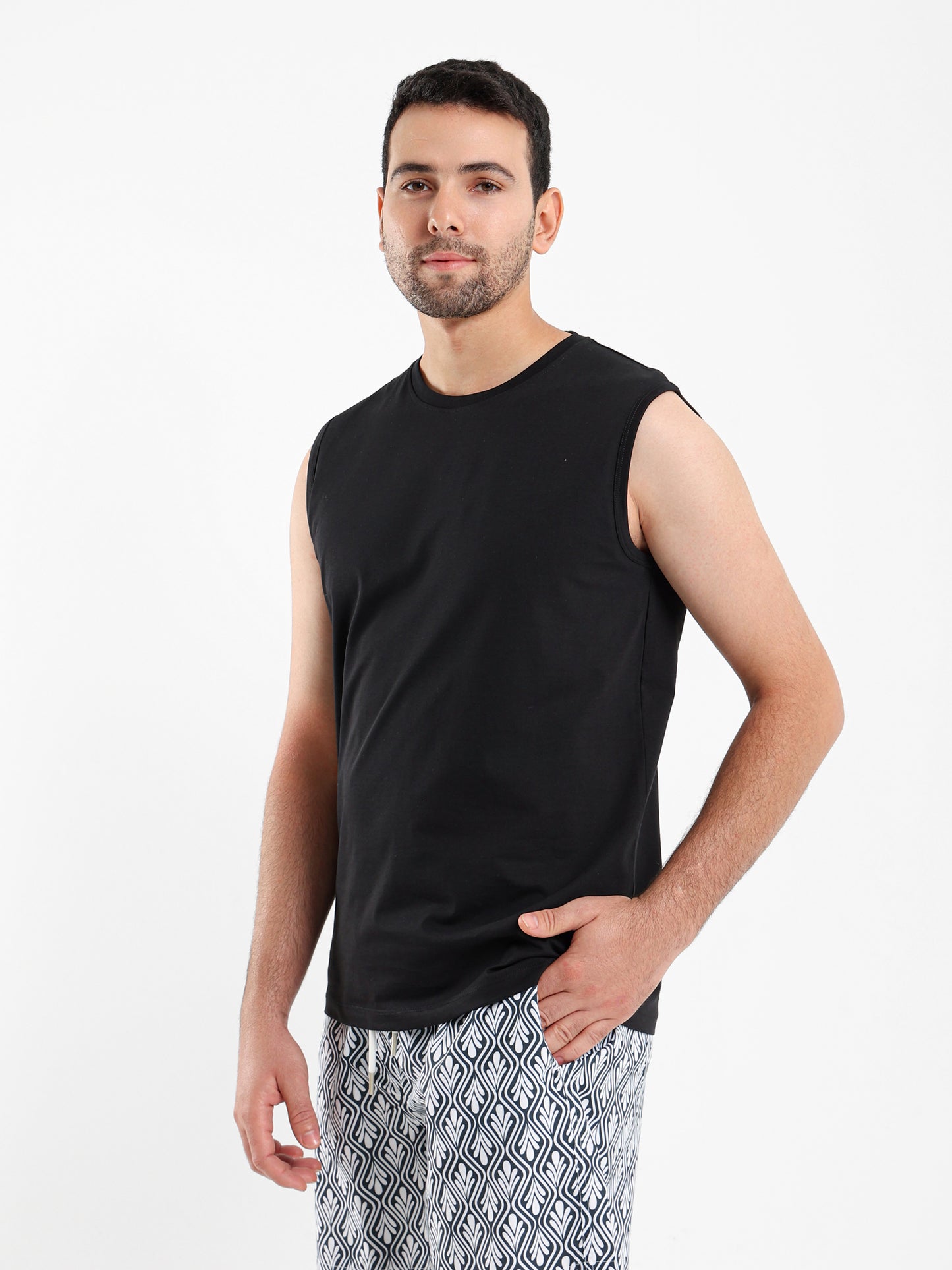 Basic Crew Neck Sleeveless T-Shirt