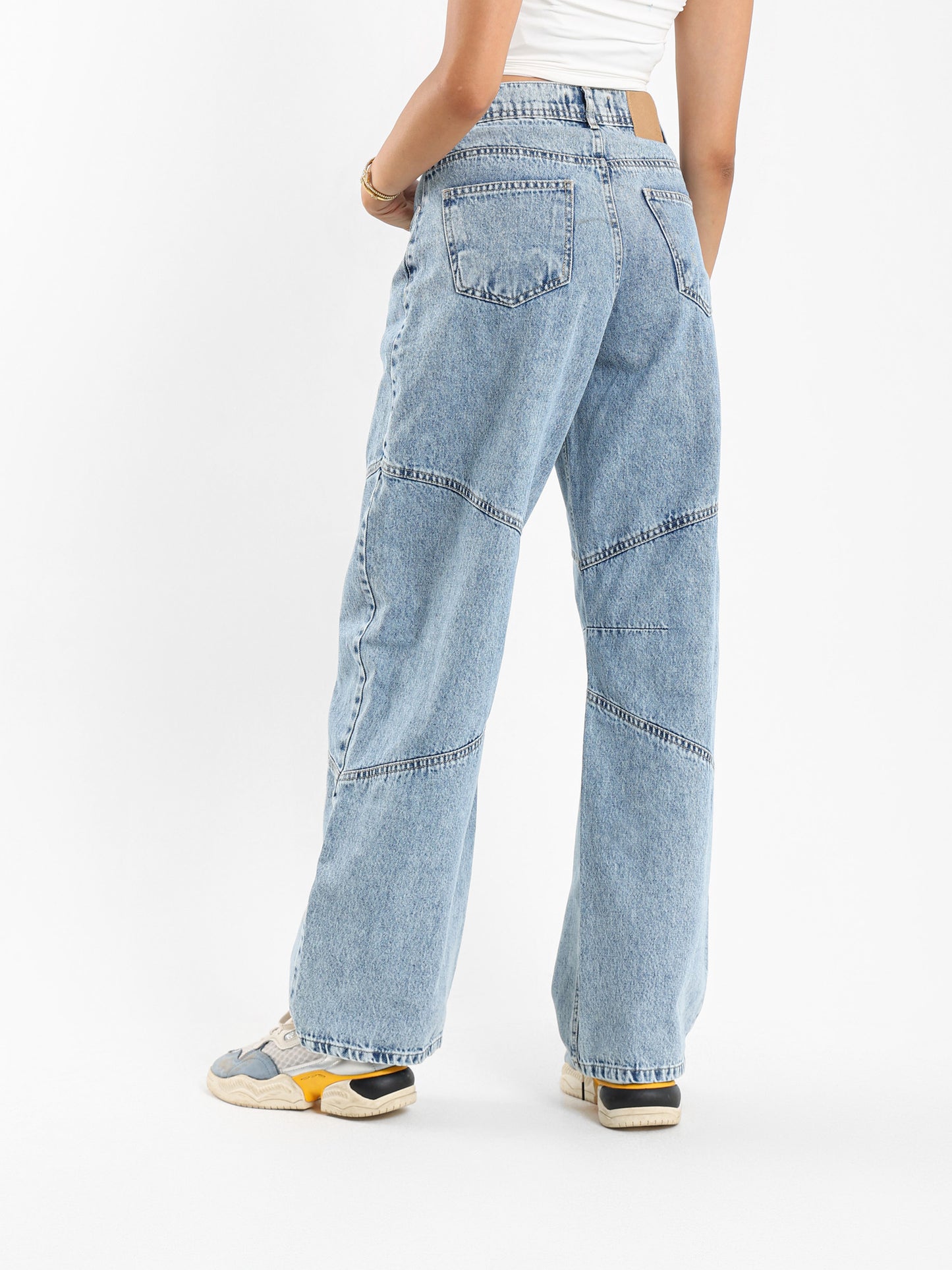 Balloon Fit Jeans with Seam Details