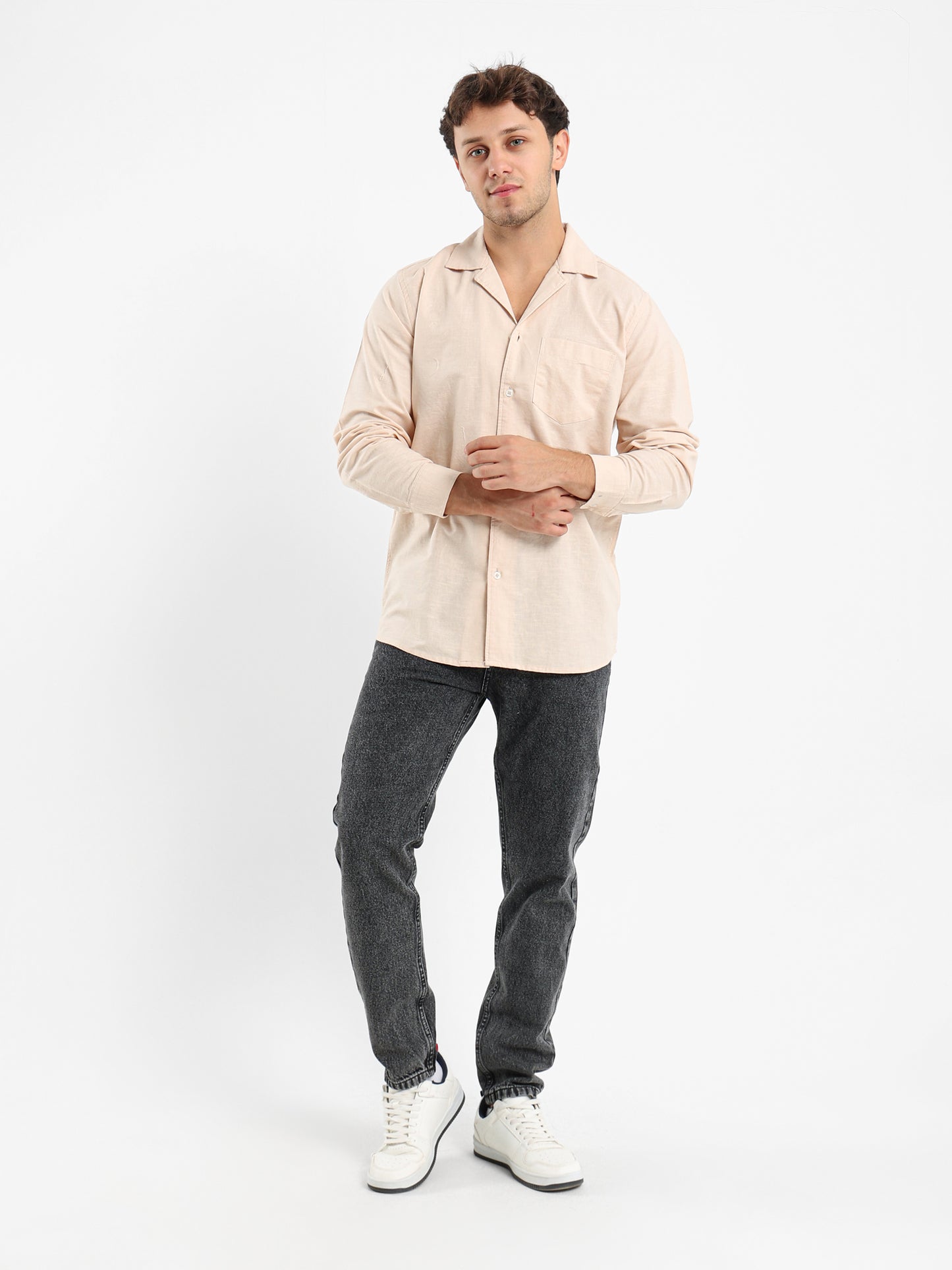 Relaxed Linen Shirt with Contrast Collar