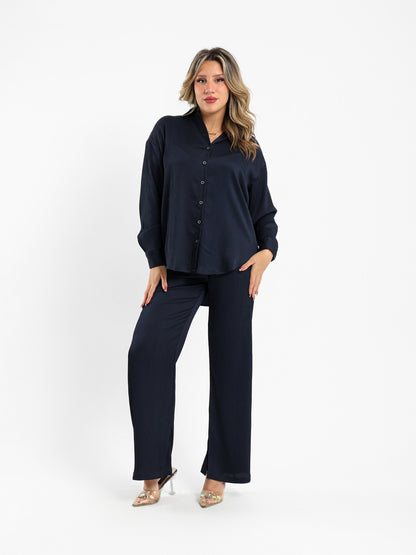 Wrinkled Shirt with Button Closure