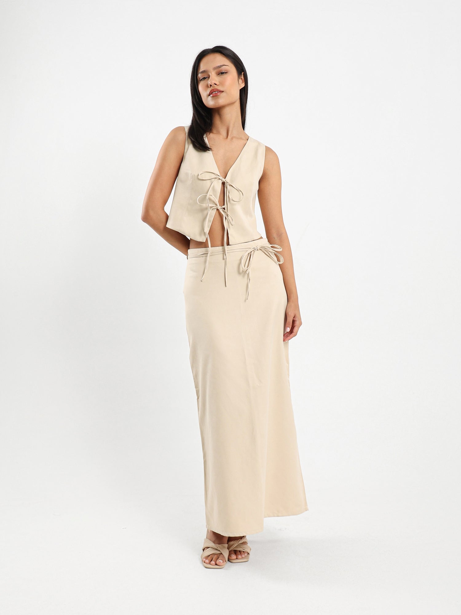 Bow-Tie Front Sleeveless Top