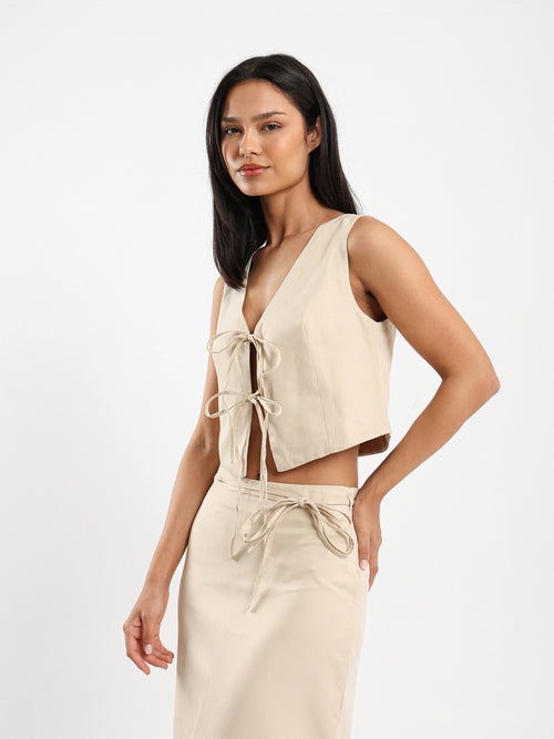 Bow-Tie Front Sleeveless Top