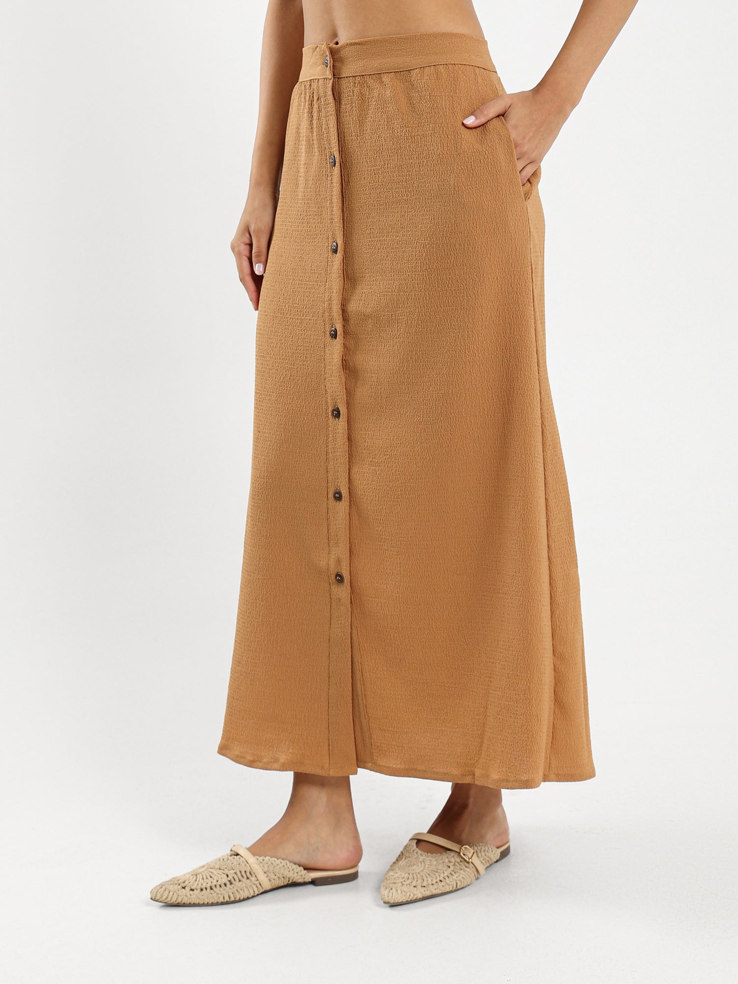 Wrinkled Front Buttoned Skirt