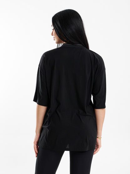 Sporty V-Neck T-Shirt with Print