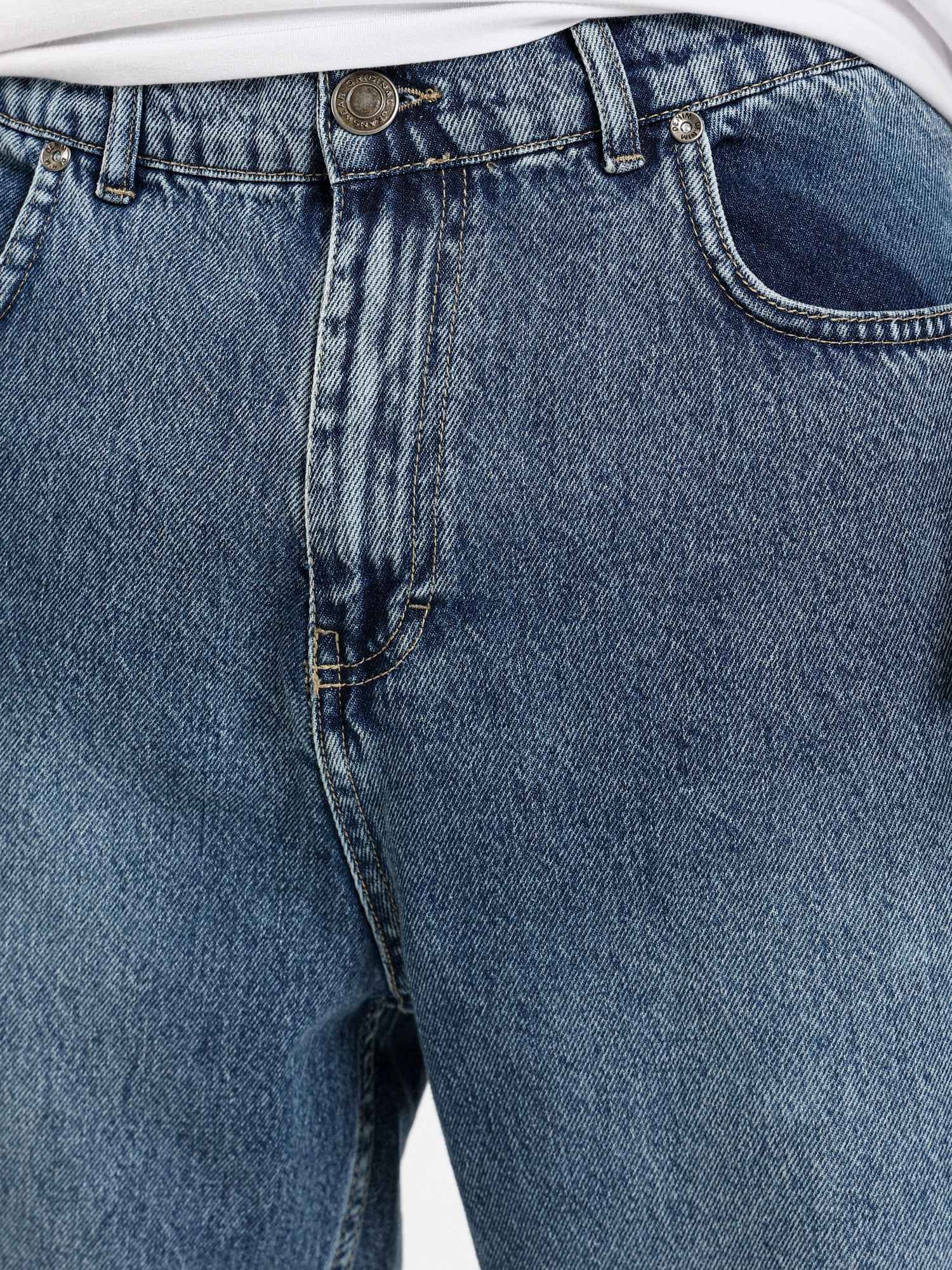 Loose Fit Washed Rigid Jeans