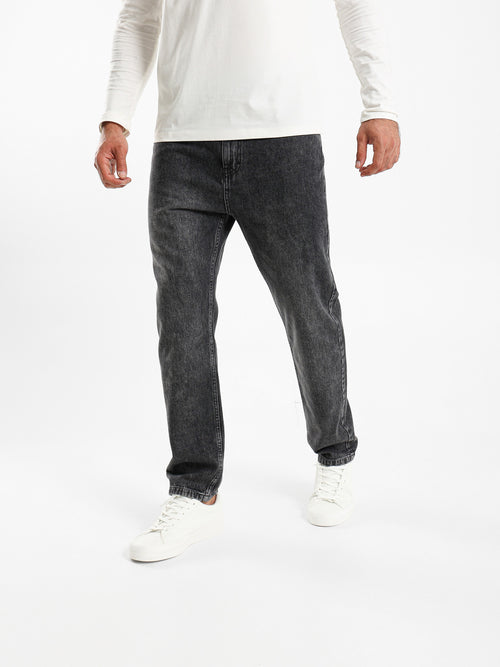 Rigid Denim Carrot Fit Jeans