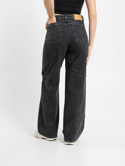 Low-Waist Baggy Jeans