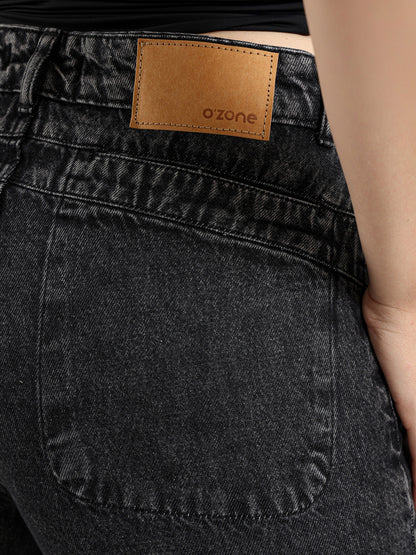 Low-Waist Baggy Jeans