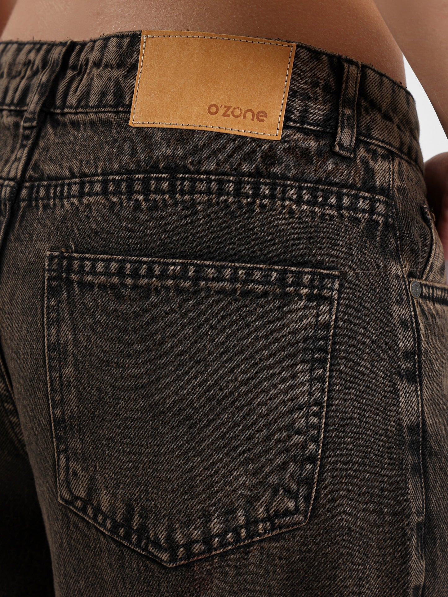 Wash Raw-Hem Wide-Leg Jeans