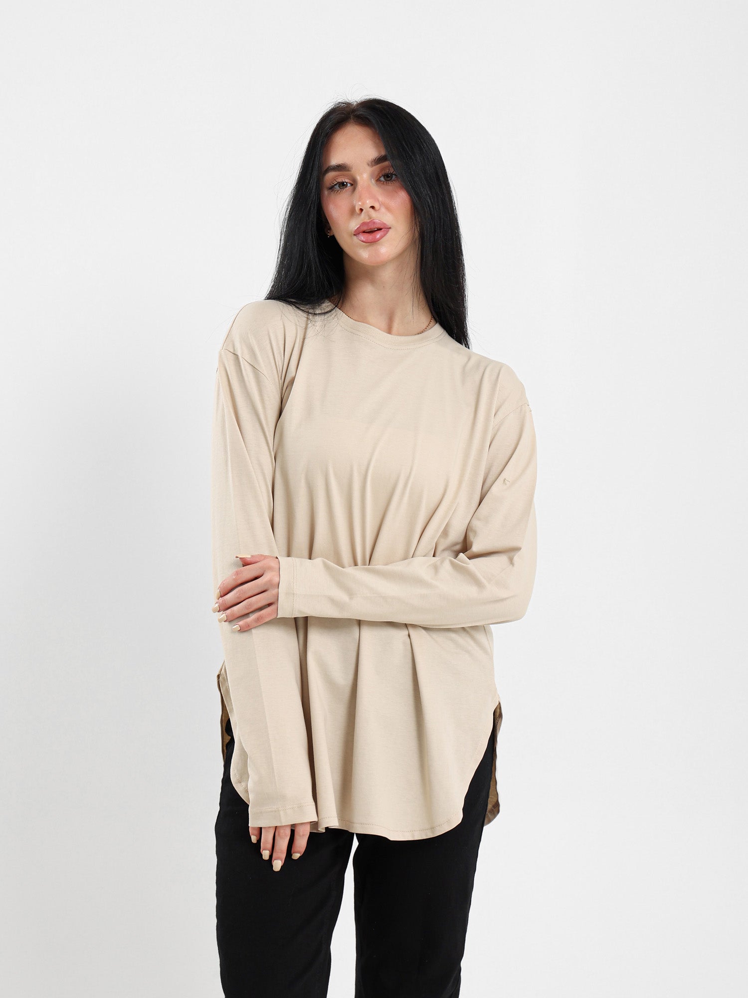 Long Sleeve Round Hem T-Shirt