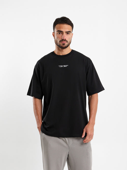 تي شيرت كاجوال بطبعة خلفية