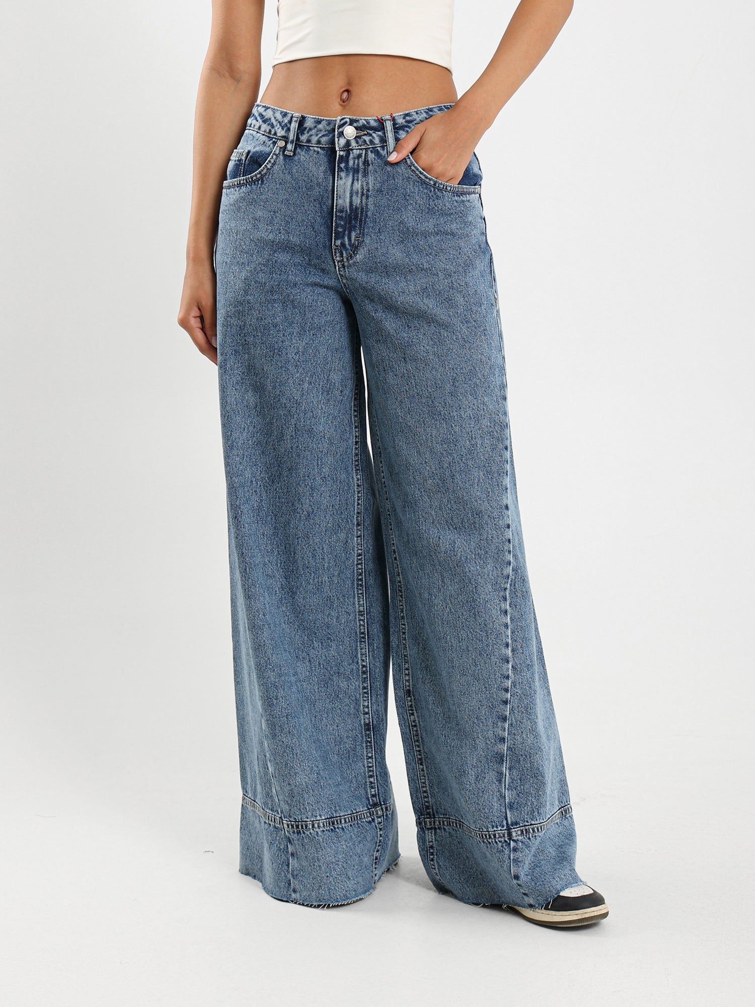 Super Wide-Leg Jeans with Front Seams