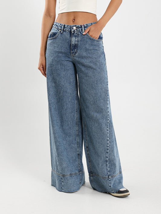 Super Wide-Leg Jeans with Front Seams