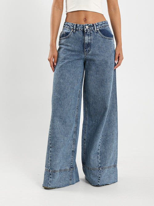 Super Wide-Leg Jeans with Front Seams