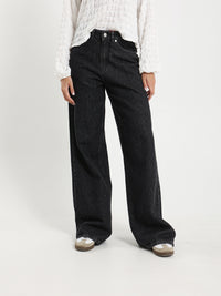 Wide Leg Fit Jeans