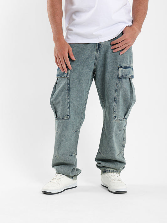 Baggy Fit Cargo Jeans