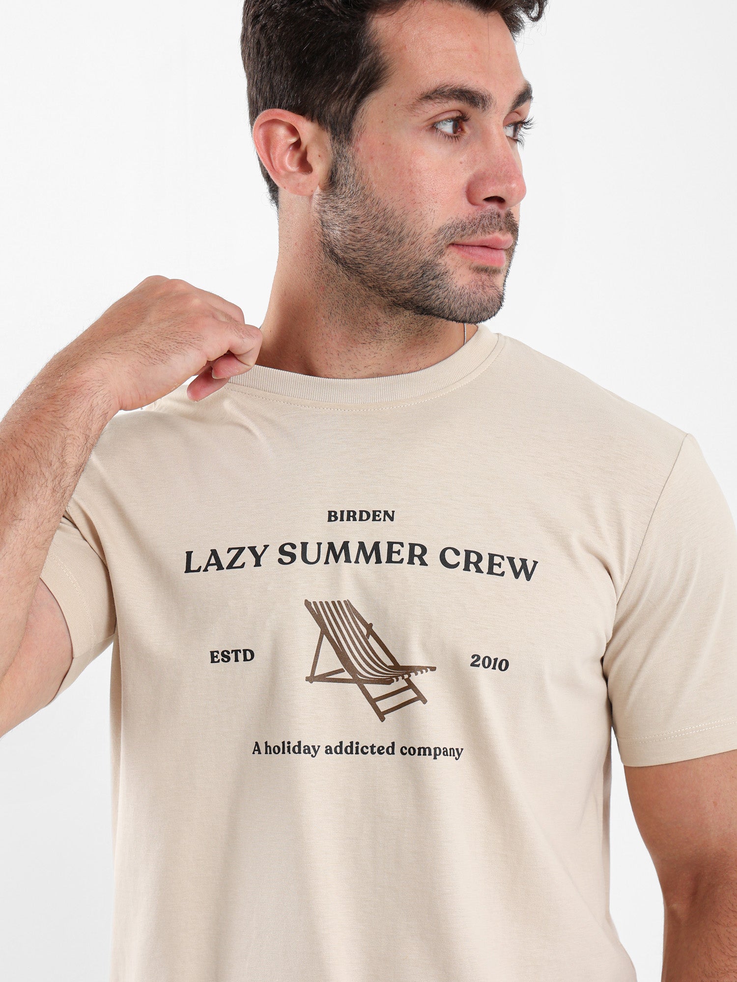 تيشيرت بقصة Lazy Summer Crew وطبعة أمامية